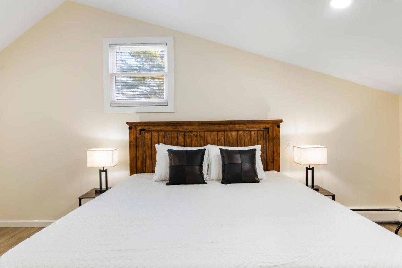 Fantastic Retreat 5Min From Village With Media Room, Ac And Sauna! 斯托 外观 照片