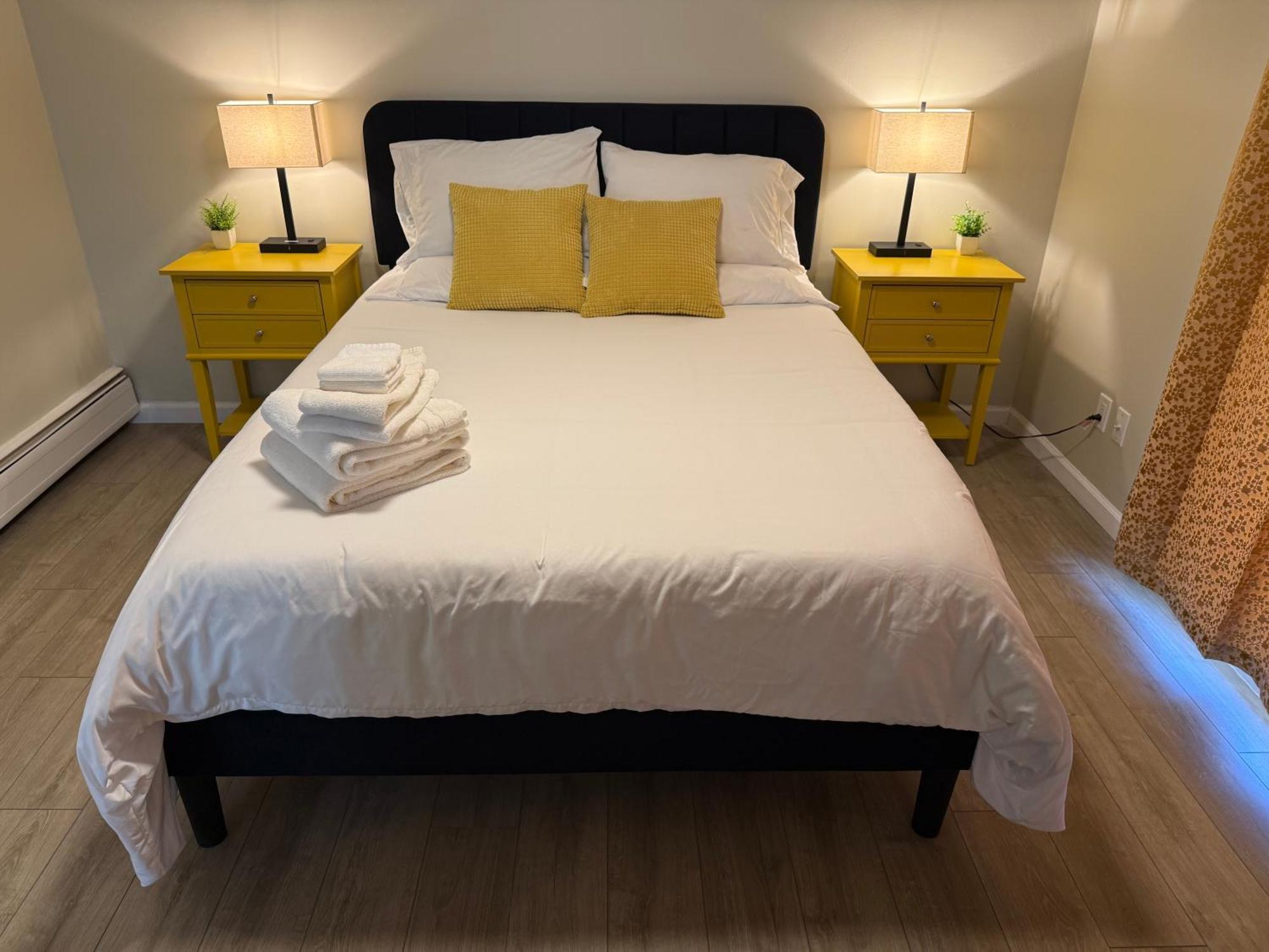 Fantastic Retreat 5Min From Village With Media Room, Ac And Sauna! 斯托 外观 照片